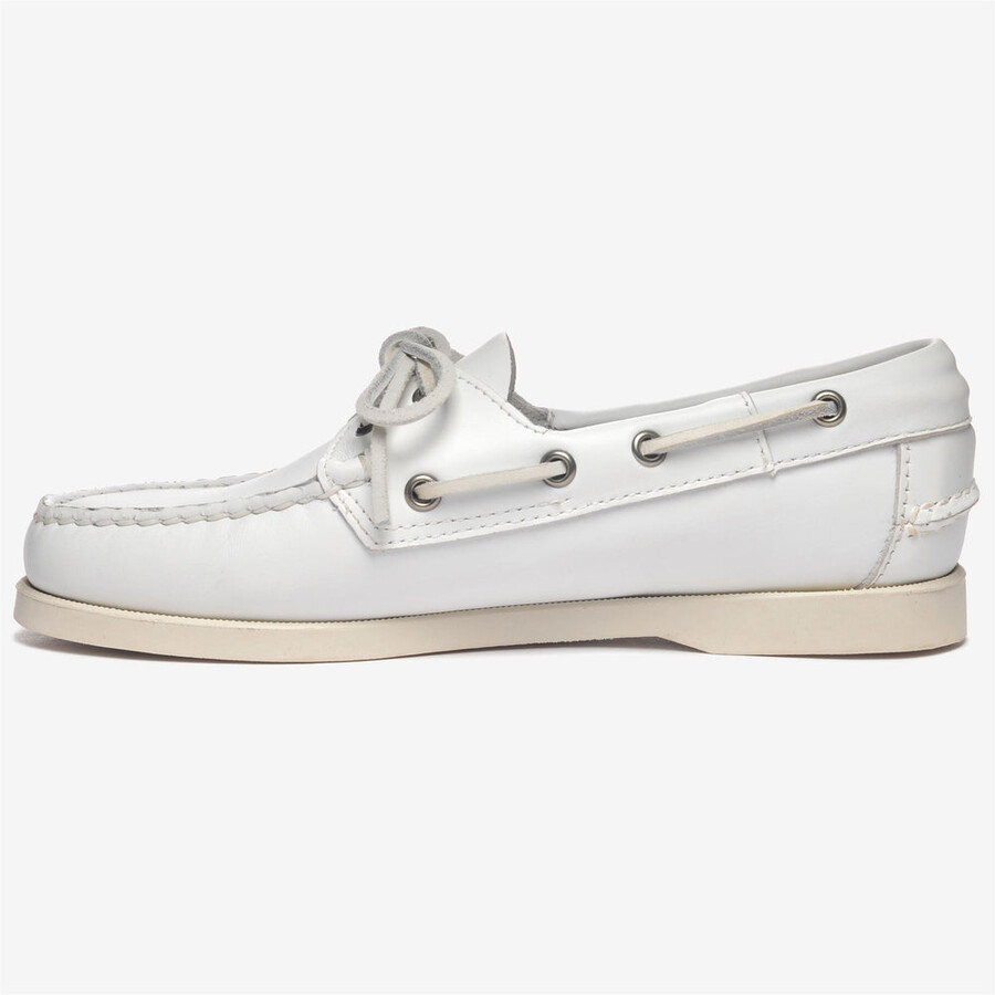 mujer blanca de docksides portland