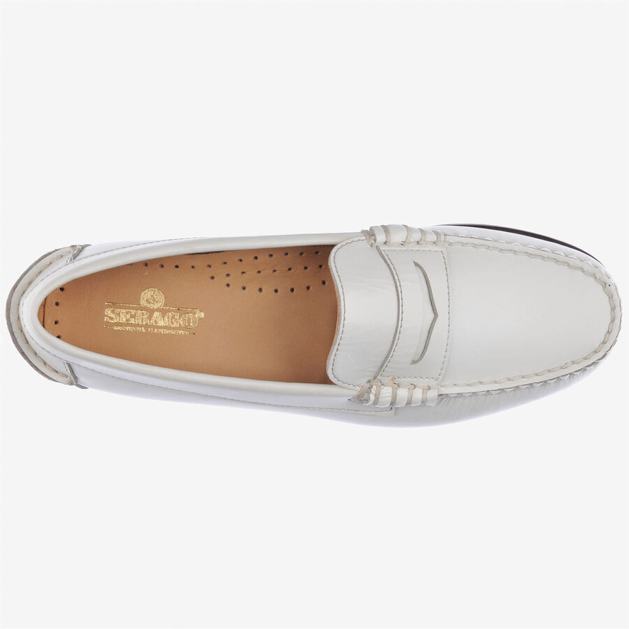 danielle pop mujer blanca